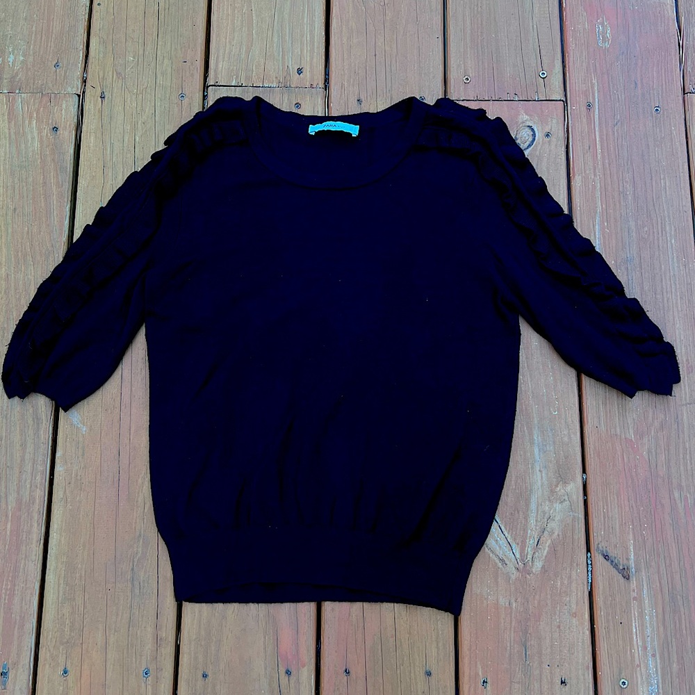 Zara Ruffle Sleeved Soft Knit Sweater in Black Size M